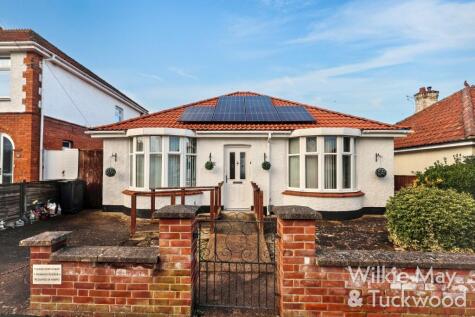 Fernleigh Avenue, Bridgwater, Somerset, TA6
