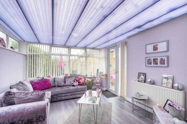4 bed Semi-Detached for sale Image 7