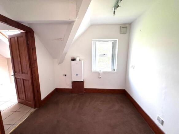 3 bed Terraced to rent Image 11