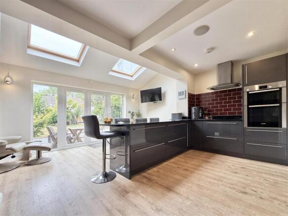 Kitchen_.jpeg