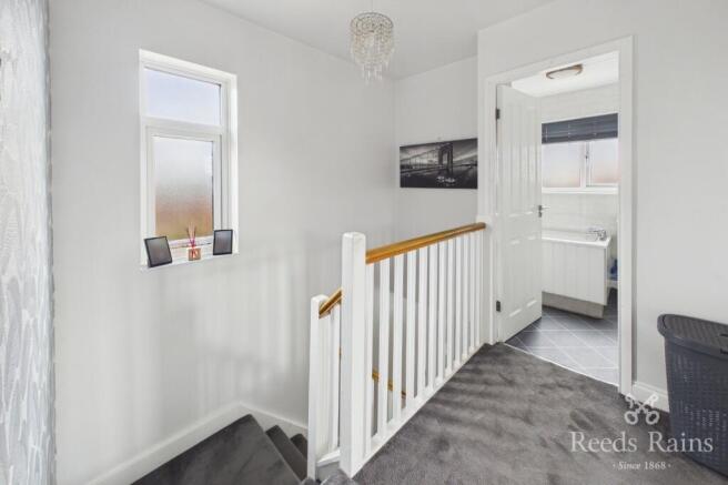 3 bed Semi-Detached for sale Image 5