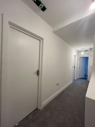 5 bed Terraced for sale Image 8