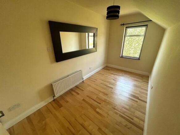 Bedroom 2 .jpg