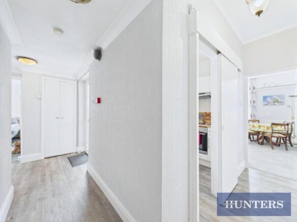 2 bed Apartment for sale Image 7