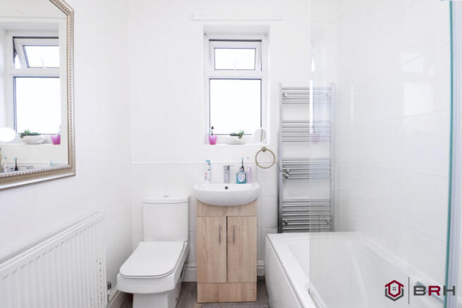 3 bed Terraced for sale Image 8