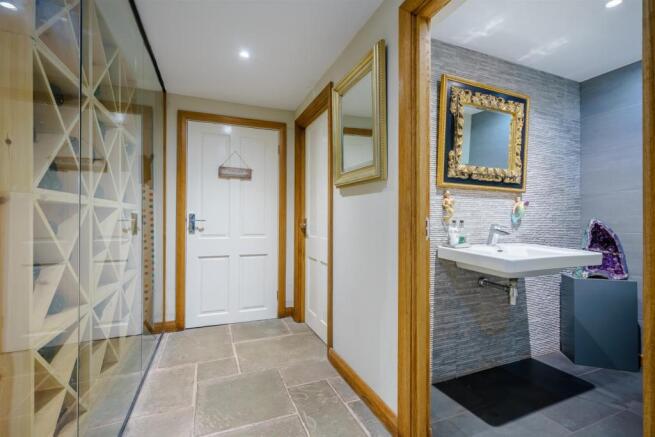 8433495-interior14-800.jpg