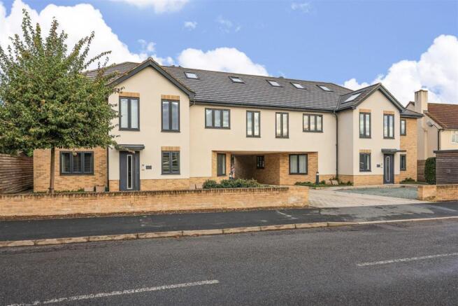 2-bed flat on Bell Road, Bottisham, Cambridge, £240,000