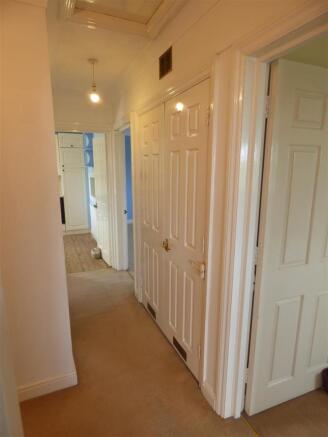 Hallway  .JPG
