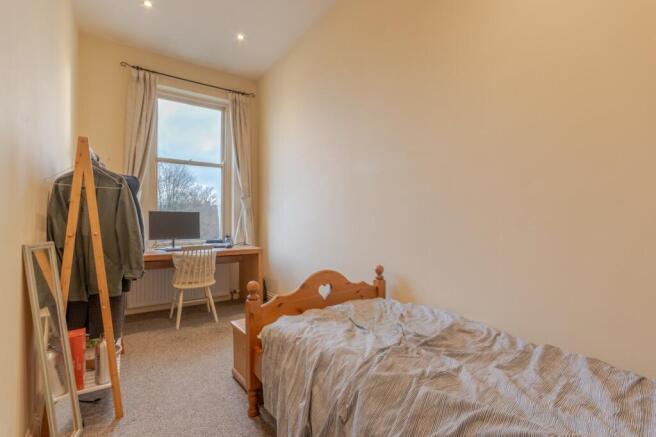 2 bed Flat for sale Image 8
