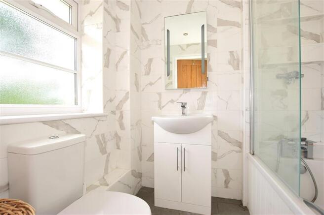 En-Suite Bathroom