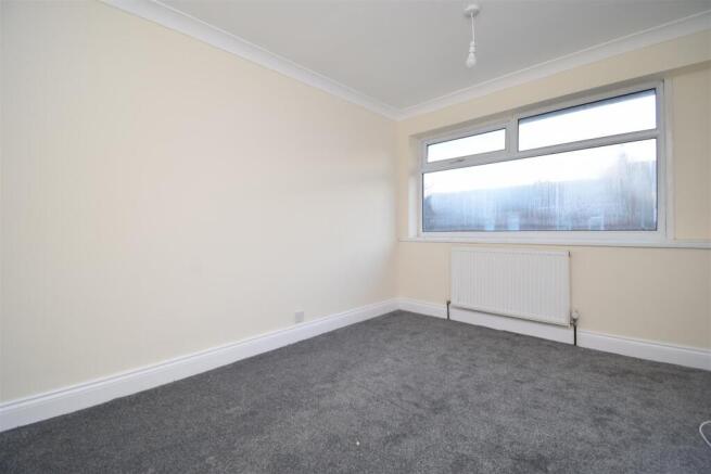 3 bed Detached to rent Image 10