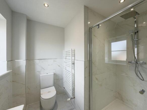 4 bed Detached for sale Image 10