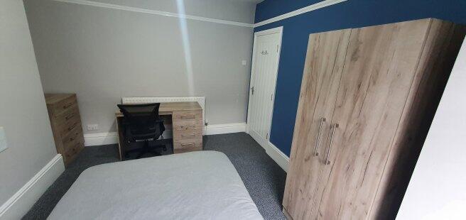 4 bed House Share to rent Image 6