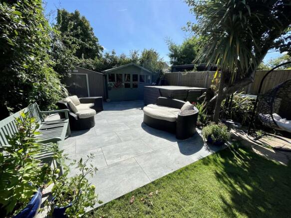 summer hse.jpg