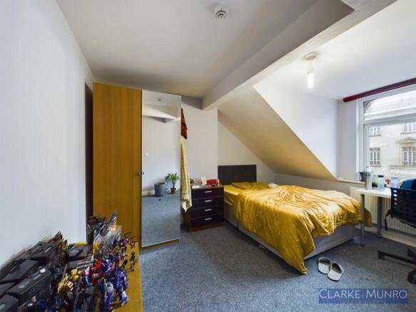 1 bed Terraced to rent Image 9