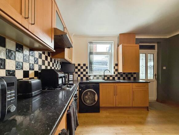 3 bed Terraced for sale Image 7