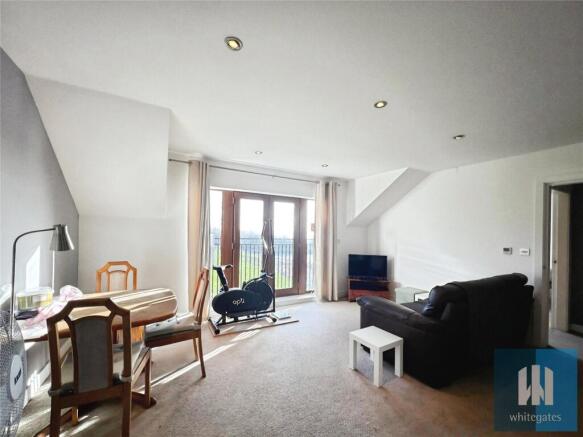 2 bed Apartment for sale Image 11