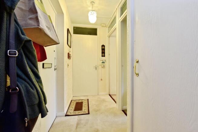 2 bed Apartment for sale Image 4