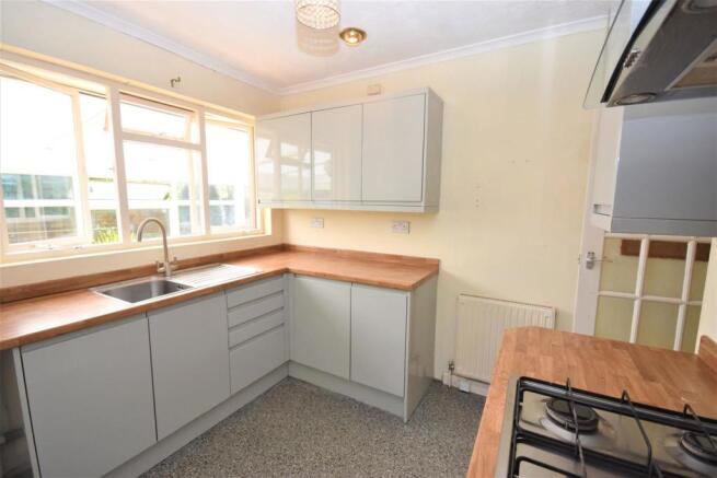 Kitchen..JPG
