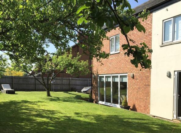 3 Brackley Road, Silverstone (3).jpeg.jpg