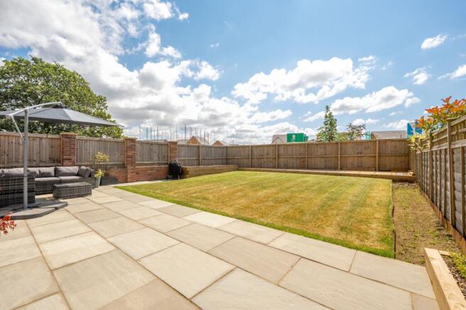 4 bed Detached for sale Image 3