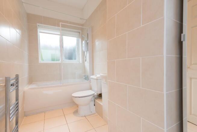 4 bed End of Terrace to rent Image 5