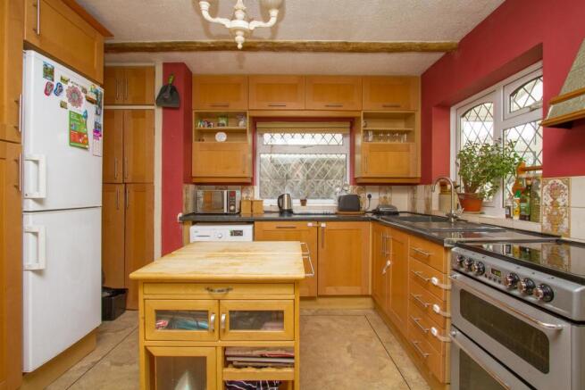 Kitchen (2).jpg