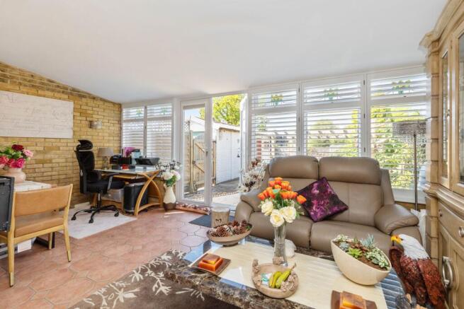 Ringley Road, Horsham, RH12 photo 4