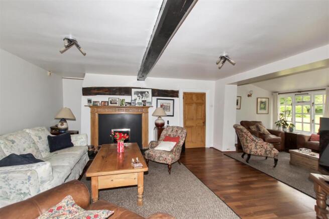 Living Room 2.JPG