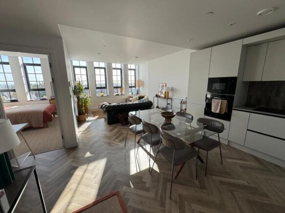 1 bed Apartment to rent Image 10