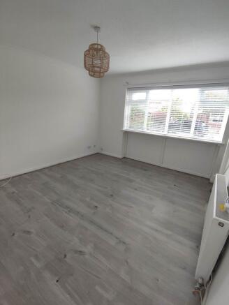 2 bed Detached to rent Image 6