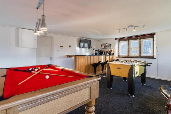 Bar/Games Room