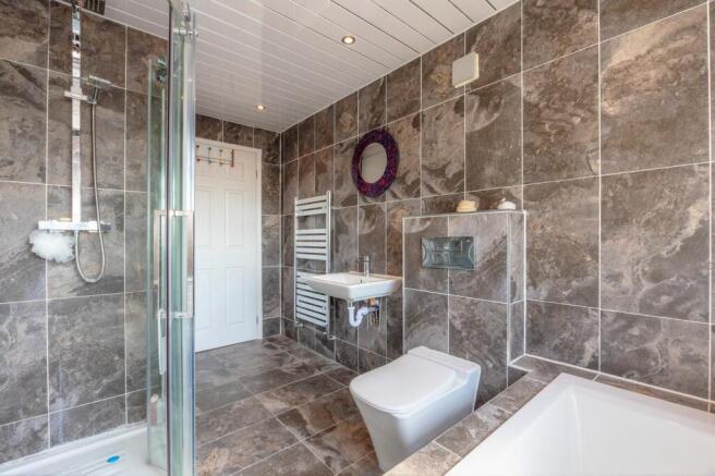 3 bed Terraced for sale Image 12