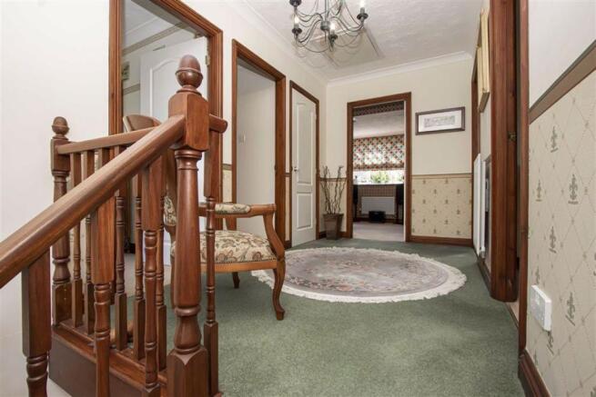 FIRST FLOOR LANDING