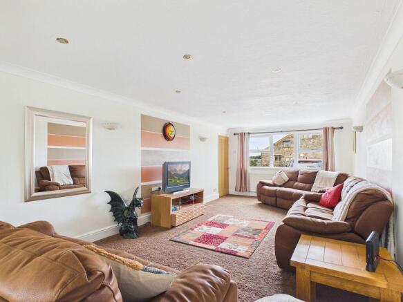lounge/games room