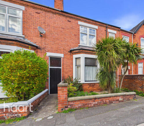 4-bed terraced on St Catherines Grove, Lincoln, £210,000