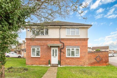 Pickwick Close, Laindon, Basildon, Essex, SS15