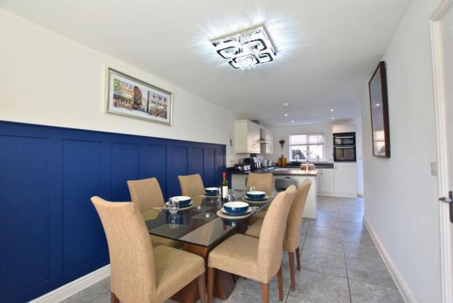 Kitchen / Dining Area