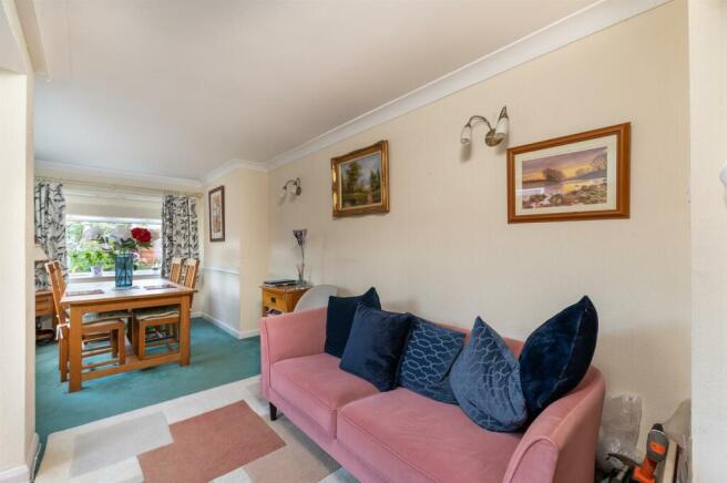 Living / Dining Area