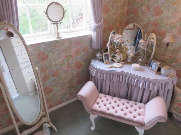 DRESSING ROOM