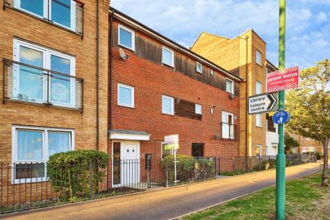Clayburn Road, Hampton Centre, Peterborough