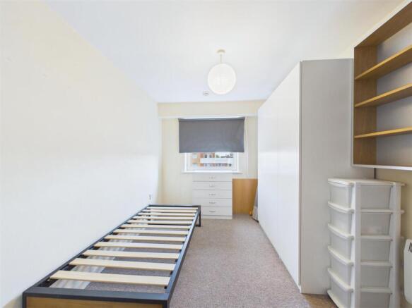 2 bed Flat to rent Image 9
