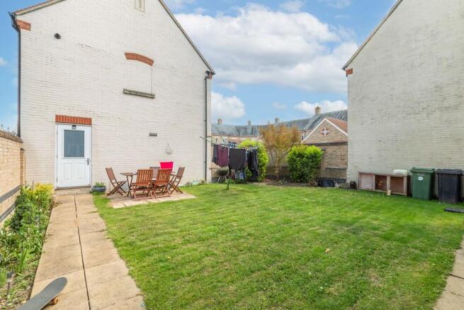 Private garden wi...