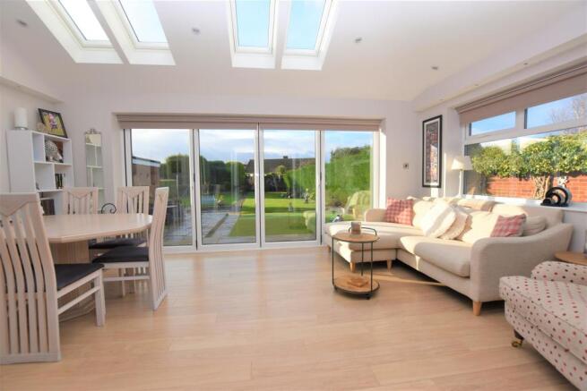 Garden Room.jpg