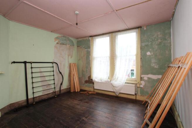 11MR - Bedroom one.JPG