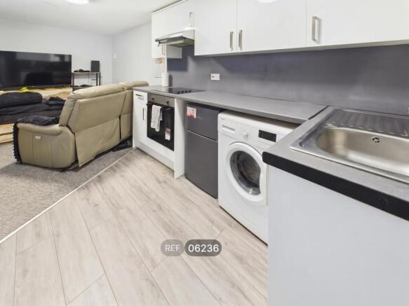 Kitchen/Living area