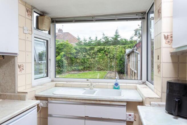 3 bed Semi-Detached for sale Image 5