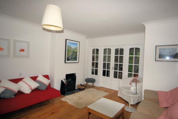 Manor Road 29 − Sitting Room (2)