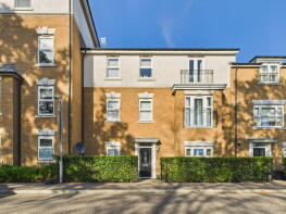 82, Parsonage Road, Horsham RH12 4AN