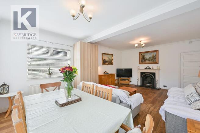 St. Clair Drive, Worcester Park - KT4 8UE